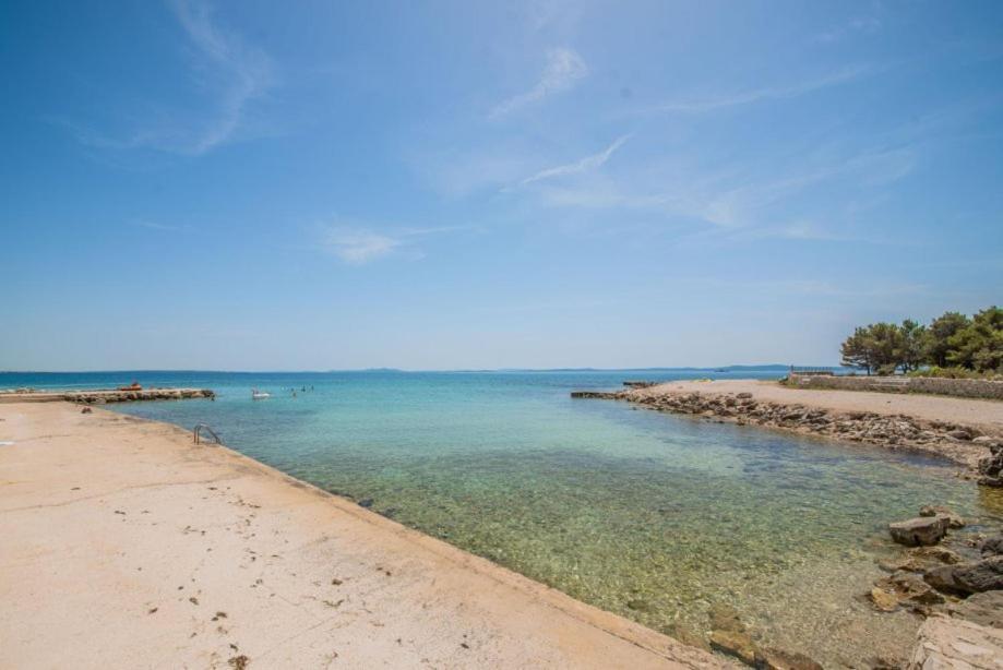 Apartman Bozica Vir Exteriör bild