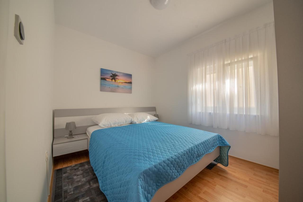 Apartman Bozica Vir Exteriör bild