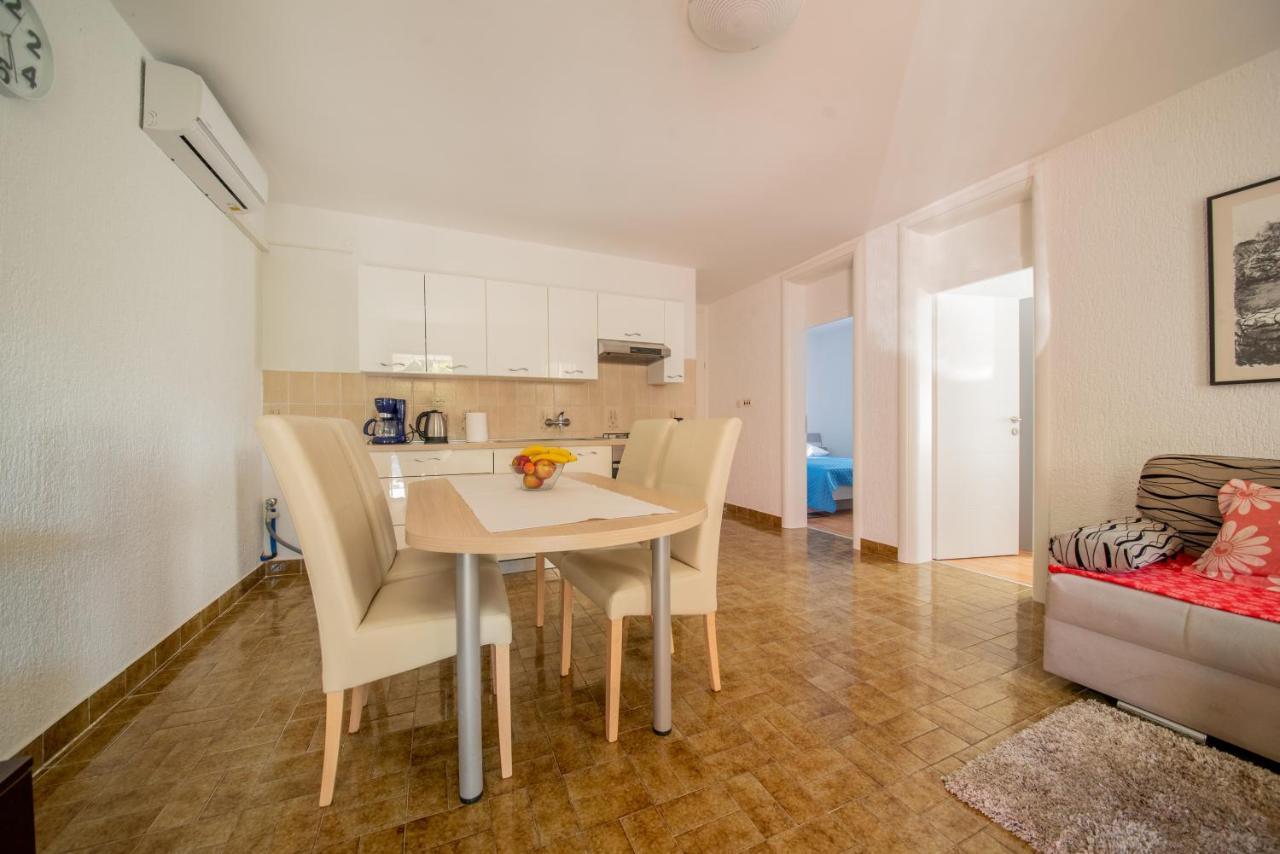 Apartman Bozica Vir Exteriör bild