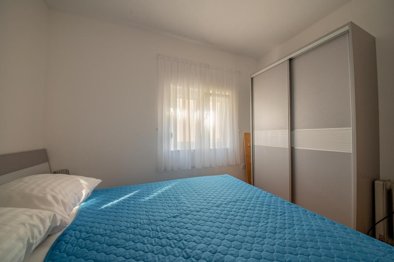Apartman Bozica Vir Exteriör bild
